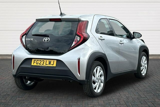 Toyota Aygo X Vvt-i Pure Hatchback FG23LWJ Silver #3
