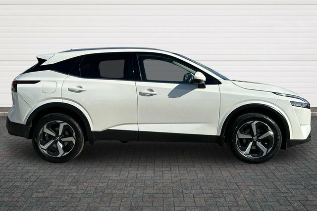 Nissan Qashqai Dig-t Mhev N-connecta Suv FG72OWZ White #2