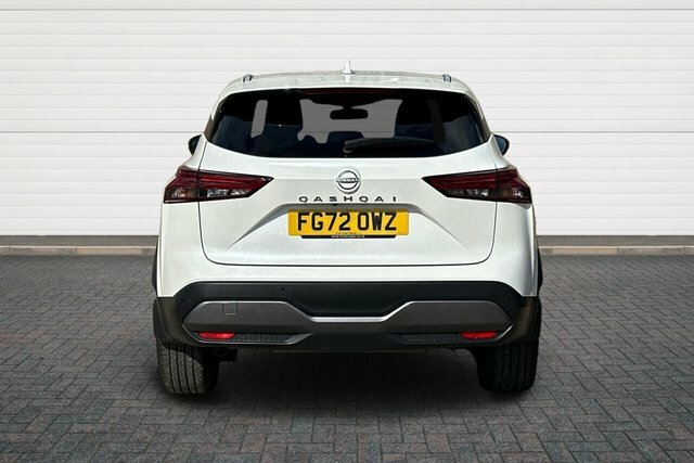 Nissan Qashqai Dig-t Mhev N-connecta Suv FG72OWZ White #4