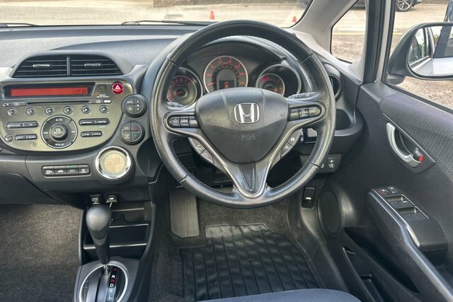 Honda Jazz 1.4 I-vtec Es Plus Cvt Black #12