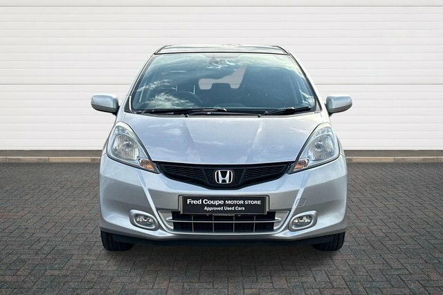 Honda Jazz 1.4 I-vtec Es Plus Cvt Black #8