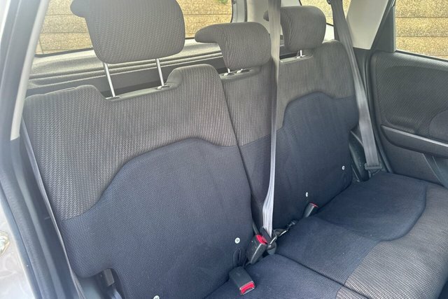 Honda Jazz 1.4 I-vtec Es Plus Cvt Black #39