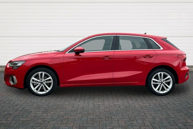 Audi A3 Tfsie 40 Sport Sportback RF73EGK Red #6