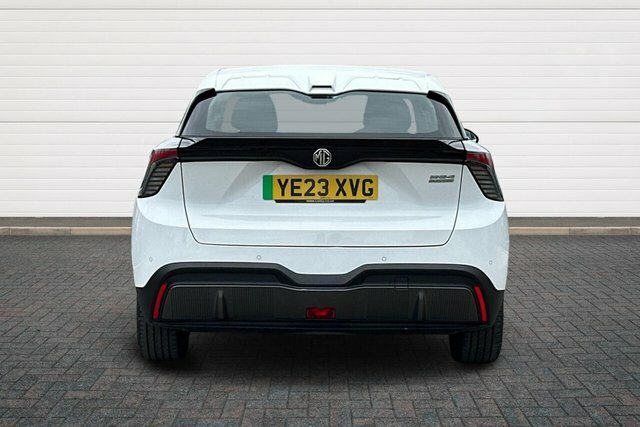 MG MG4 Se Long Range Hatchback White #4