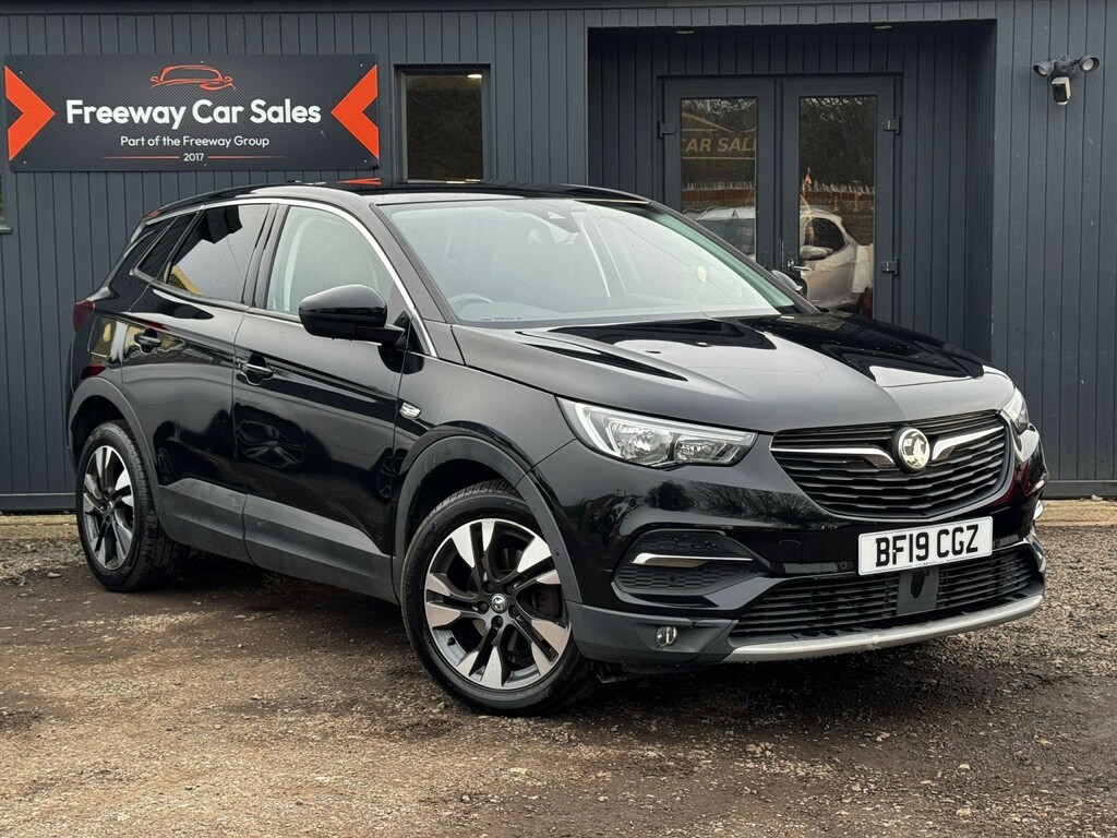 Vauxhall Grandland X Suv 1.2 Turbo Gpf Sport Nav Suv Black