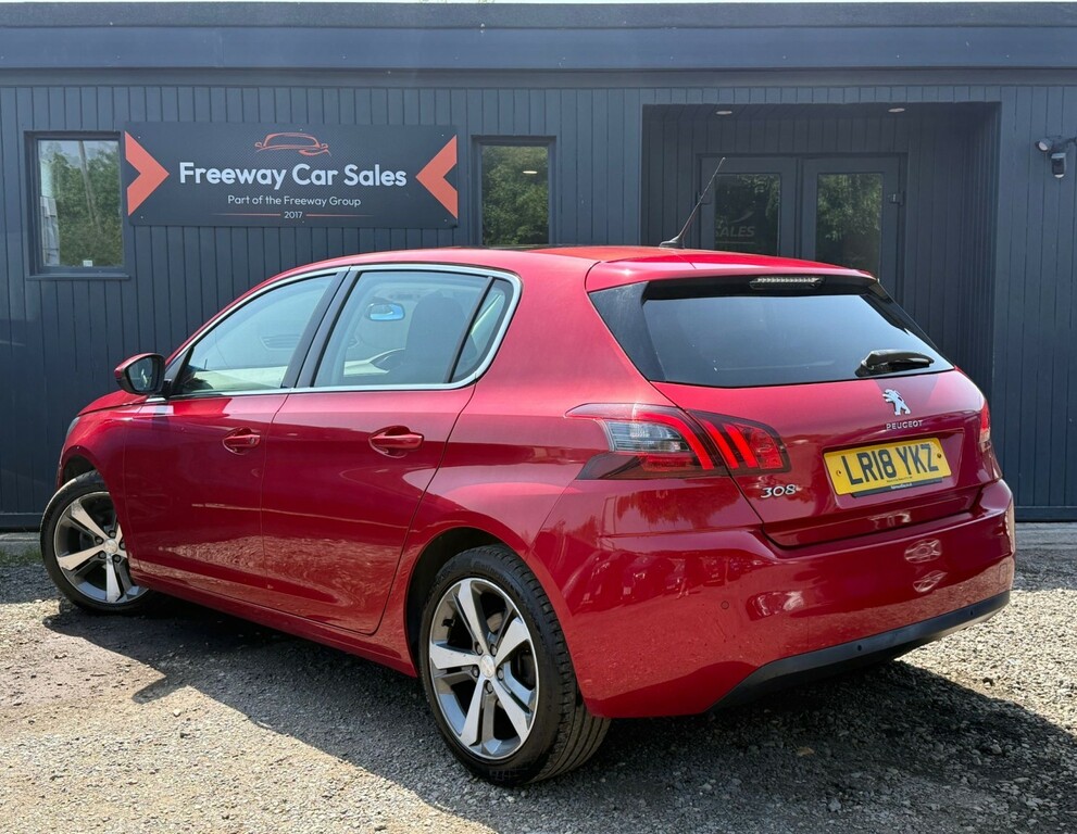 Peugeot 308 Hatchback 1.2 Puretech Gpf Allure Hatchback Pe LR18YKZ Red #2