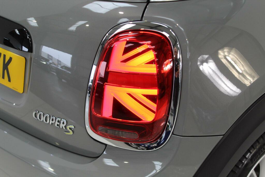 Mini Electric Hatchback Green #56