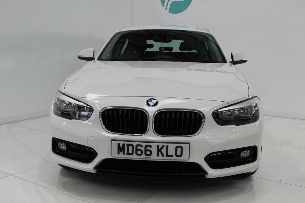 BMW 1 Series Sport White #3