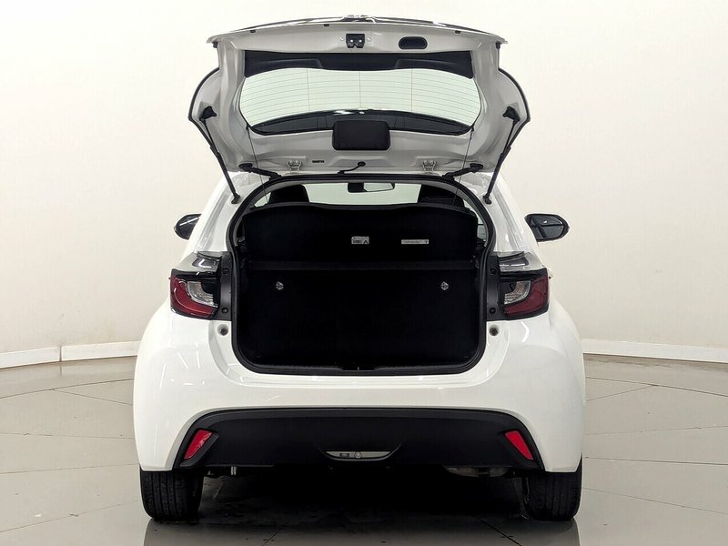 Toyota Yaris Vvt-h Icon FP21SWN White #4