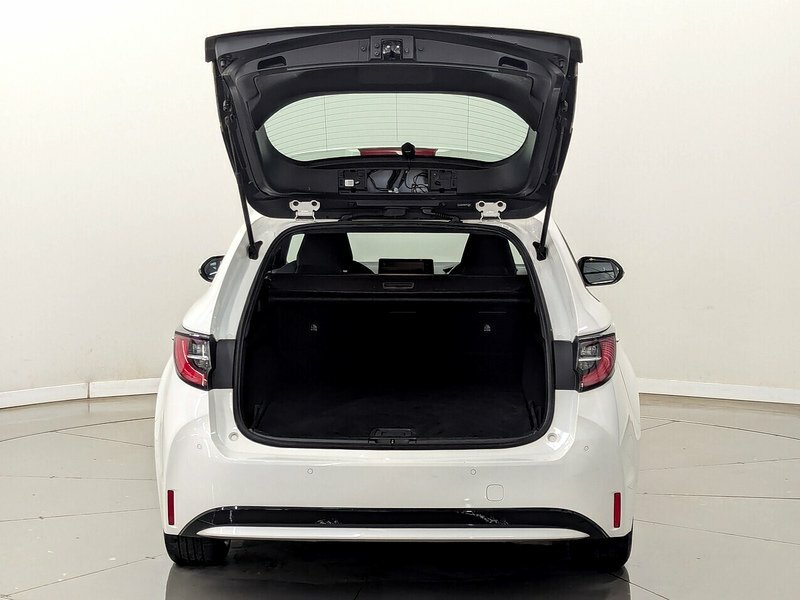 Toyota Corolla Vvt-h Icon Tech FG70PKJ White #4