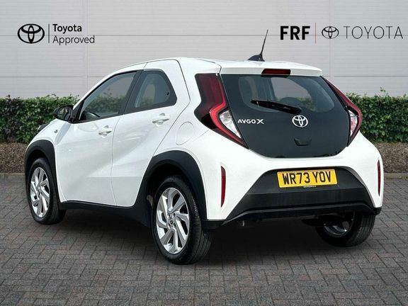 Toyota Aygo X Pure Automatic WR73YOV White #4