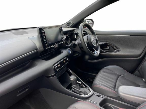 Toyota Yaris Yaris Launch Edition 1.5 Hybri VK70UXB #5
