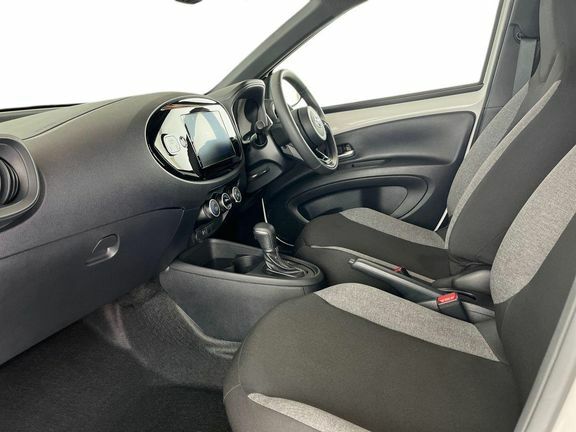 Toyota Aygo X Pure Automatic CU75ULD White #5