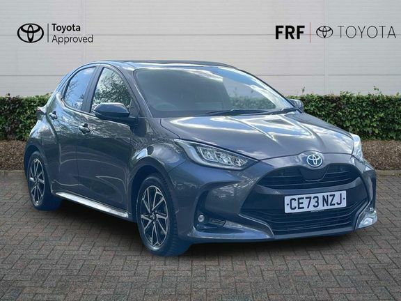 Toyota Yaris Design Hybrid, Parking Pac Grey