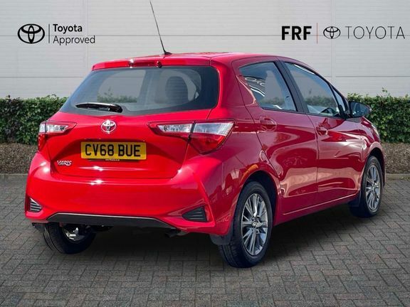 Toyota Yaris Icon 1.5M Red #2