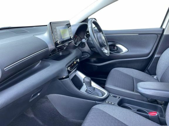 Toyota Yaris Icon Navi LY73OLO White #5