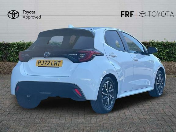 Toyota Yaris Design PJ72LHT White #2