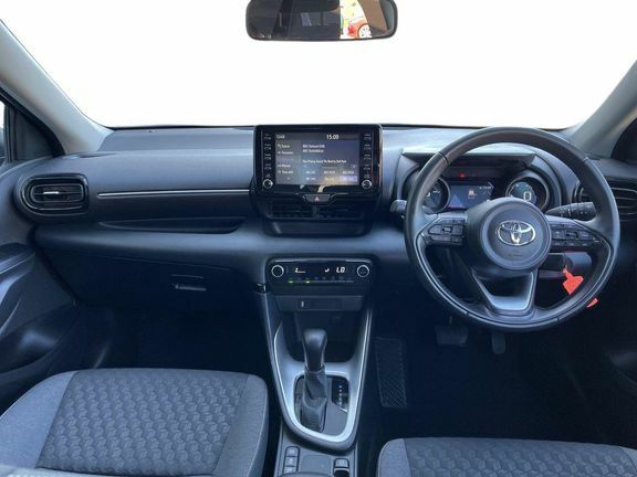 Toyota Yaris Design PJ72LHT White #6