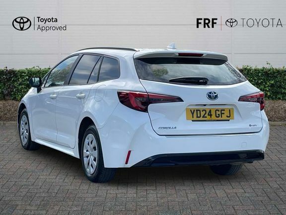 Toyota Corolla Corolla Commercial 1.8 Hybrid YD24GFJ White #4