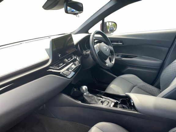 Toyota C-Hr Design 1.8 Leather 2 FL23AOF  #5