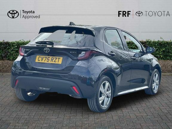 Toyota Yaris Icon Black #2