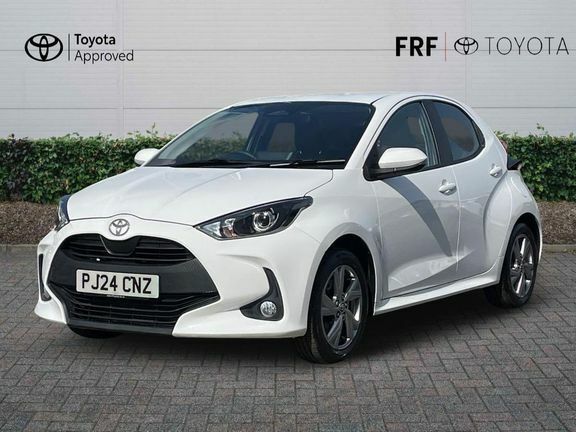 Toyota Yaris Icon PJ24CNZ White #3