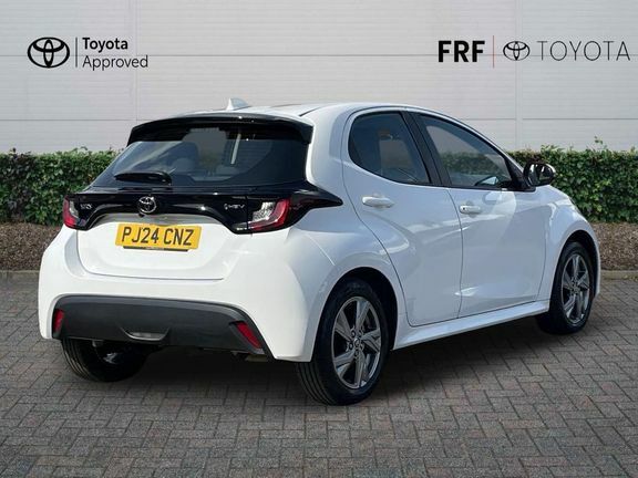 Toyota Yaris Icon PJ24CNZ White #2