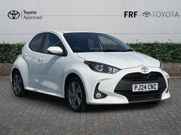 Toyota Yaris Icon White