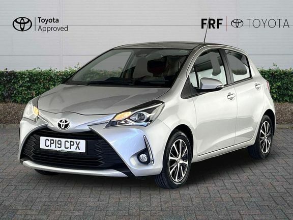 Toyota Yaris 1.5 Vvt-i Icon Tech Cvt Euro 6 CP19CPX Silver #3