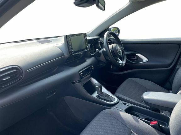 Toyota Yaris Design MM23YWA Silver #5