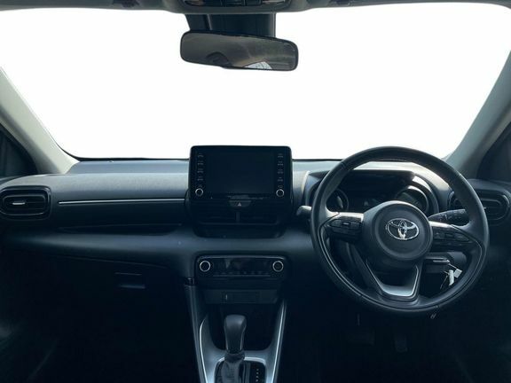 Toyota Yaris Design MM23YWA Silver #6