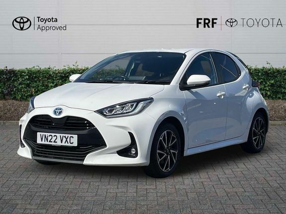 Toyota Yaris Design VN22VXC White #3