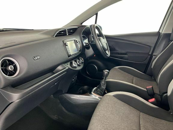 Toyota Yaris Y20 1.5 M FL20XRO White #5