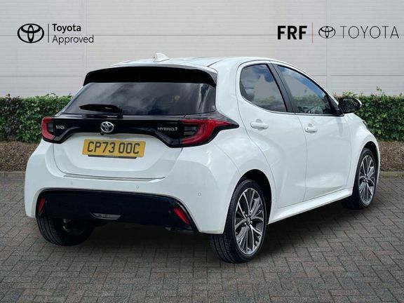 Toyota Yaris Excel CP73OOC White #2