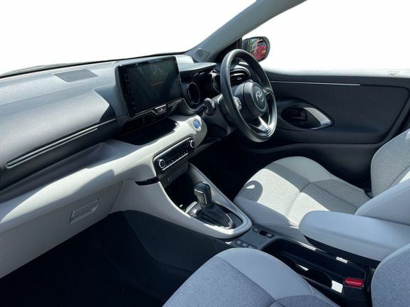 Toyota Yaris Excel CP73OOC White #5