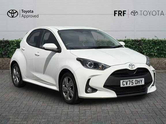Toyota Yaris Icon White