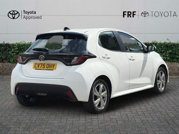 Toyota Yaris Icon CV75OHY White #2