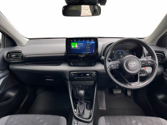 Toyota Yaris Design CV74XFL White #6