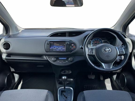 Toyota Yaris Icon 1.5Cvt Tss RK66CLJ Silver #6