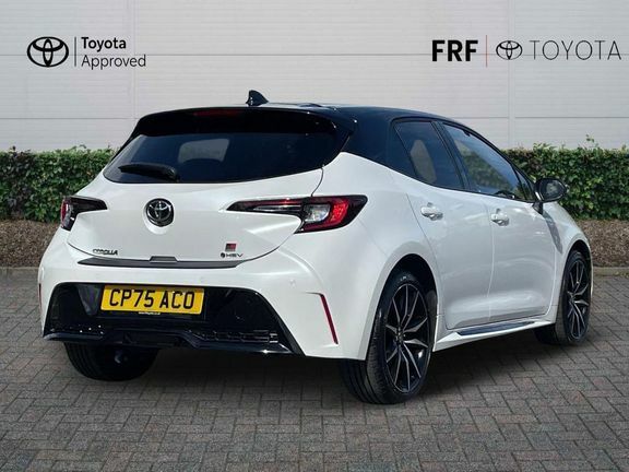 Toyota Corolla Gr Sport 2.0 Hb Bi-tone CP75ACO White #2