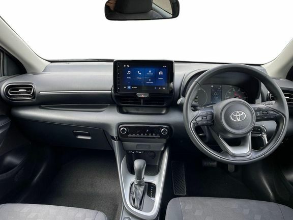 Toyota Yaris Icon CN75ZRG White #6