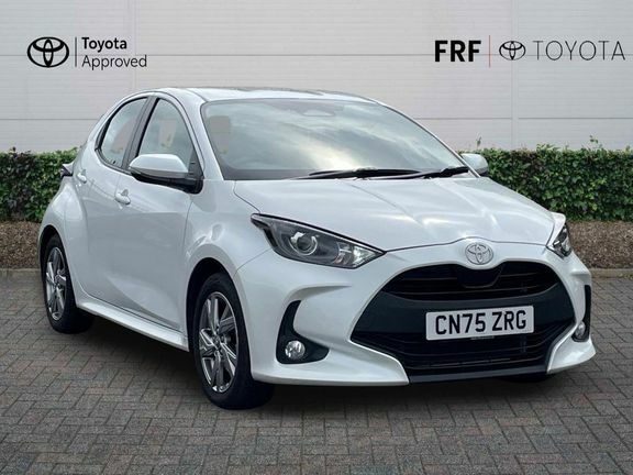 Toyota Yaris Icon White