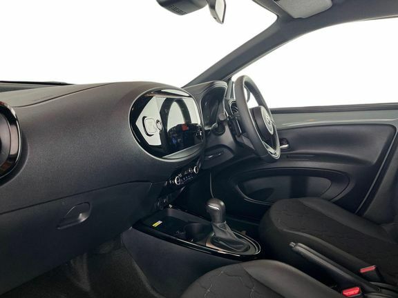 Toyota Aygo X Exclusive Auto CV74GPK #5