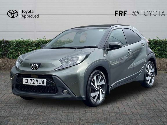 Toyota Aygo X Edge Canvas Roof CU72YLW Green #3