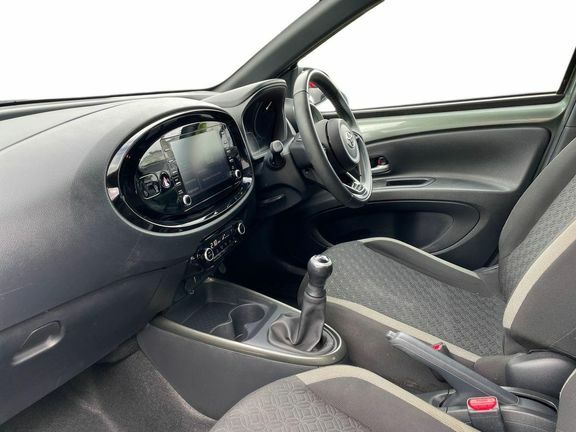 Toyota Aygo X Edge Canvas Roof CU72YLW Green #5