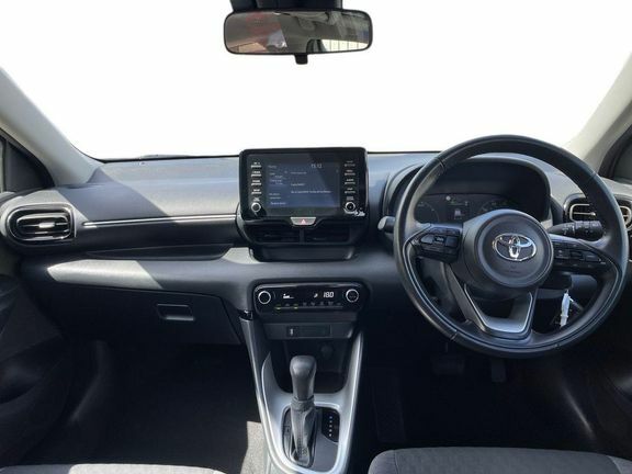 Toyota Yaris Icon 1.5 Hybrid KM22YCC White #6
