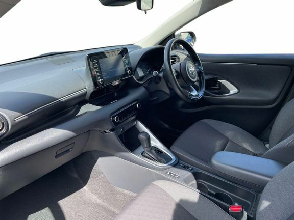 Toyota Yaris Icon 1.5 Hybrid KM22YCC White #5