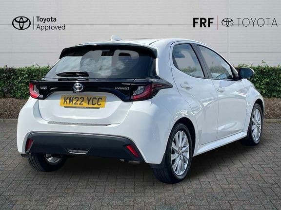 Toyota Yaris Icon 1.5 Hybrid KM22YCC White #2