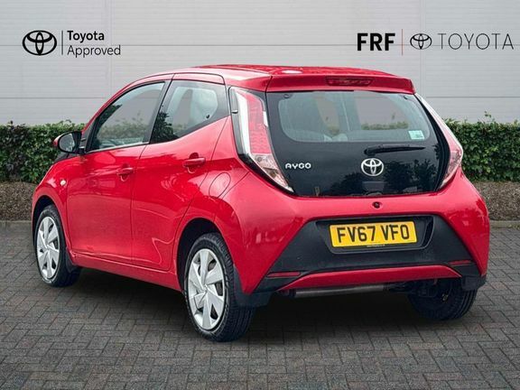Toyota Aygo X X-play X-shift Red #4