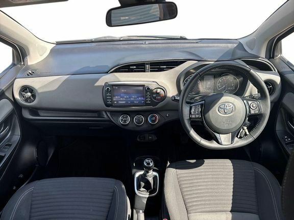 Toyota Yaris Icon Tech 1.5M CU68YKL White #6